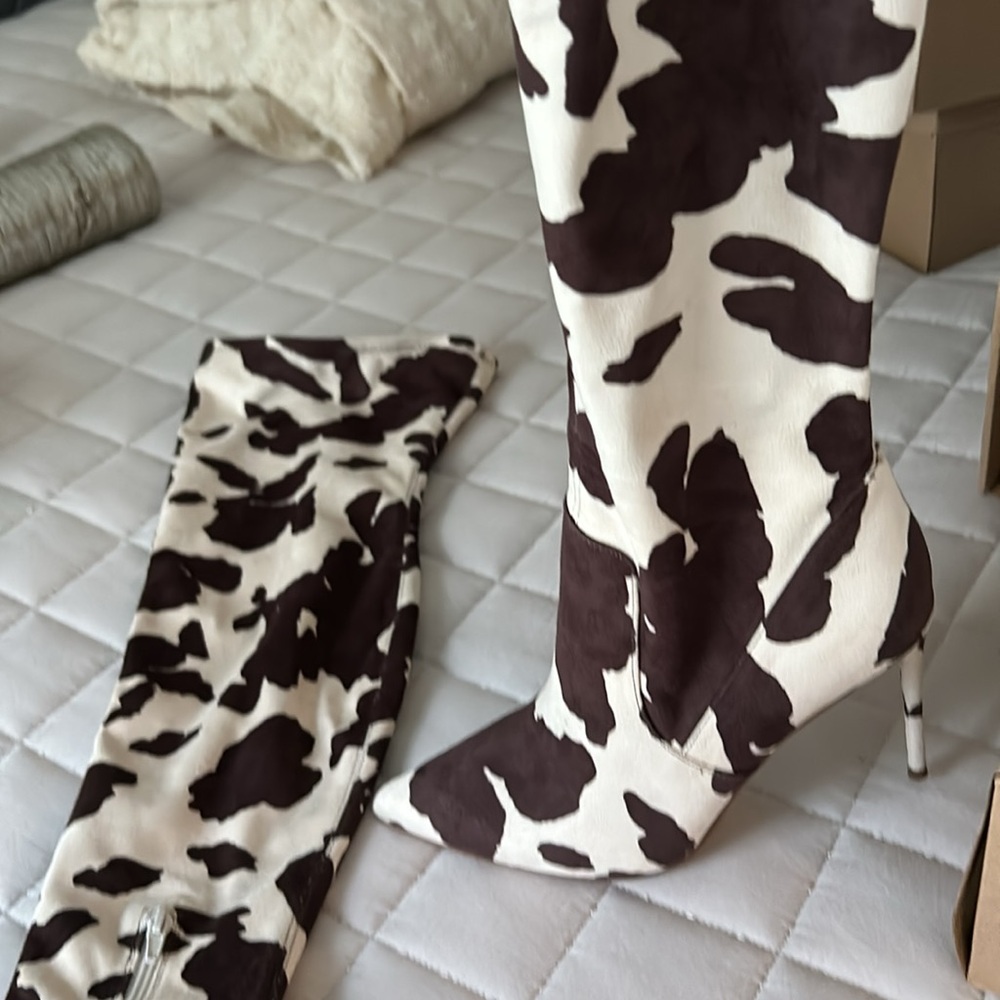 Steve Madden cow Print boot